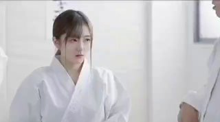 雙子魅魔抓男人取精液研究，魅魔妹妹貪心到手的精液，瞞著姐姐用身體榨取男人精液自己品嚐